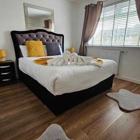 Silverburn New House With Free Parking And Nice Garden กลาสโกว์ ภายนอก รูปภาพ