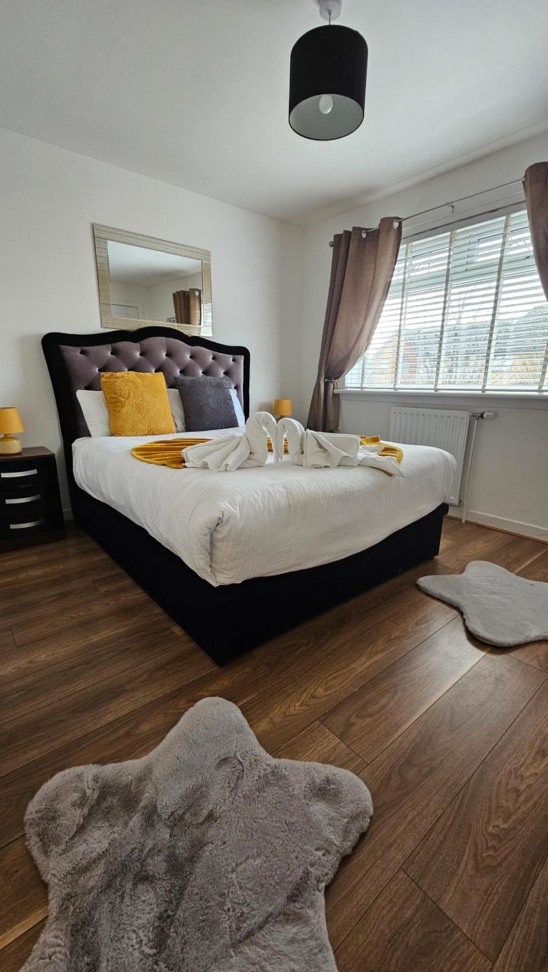 Silverburn New House With Free Parking And Nice Garden กลาสโกว์ ภายนอก รูปภาพ