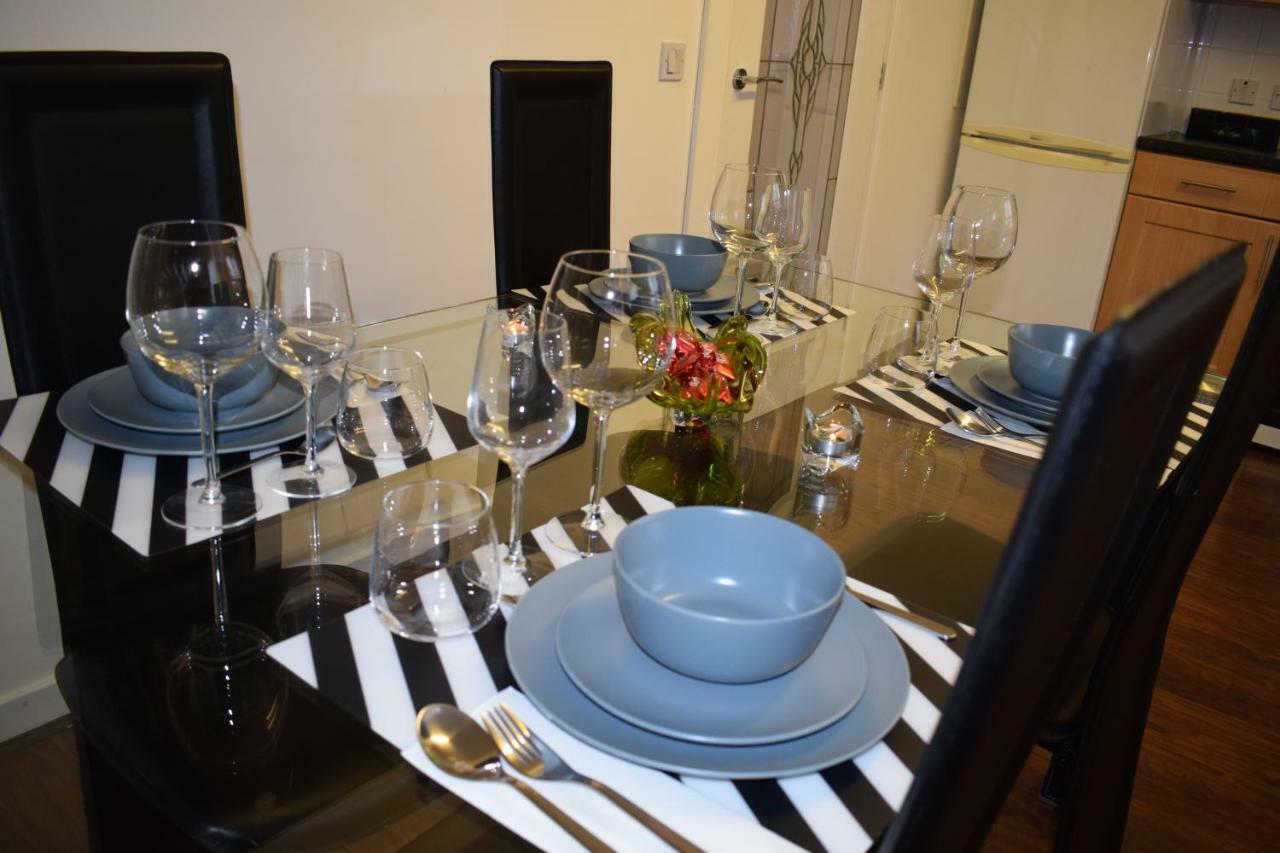 Silverburn New House With Free Parking And Nice Garden กลาสโกว์ ภายนอก รูปภาพ
